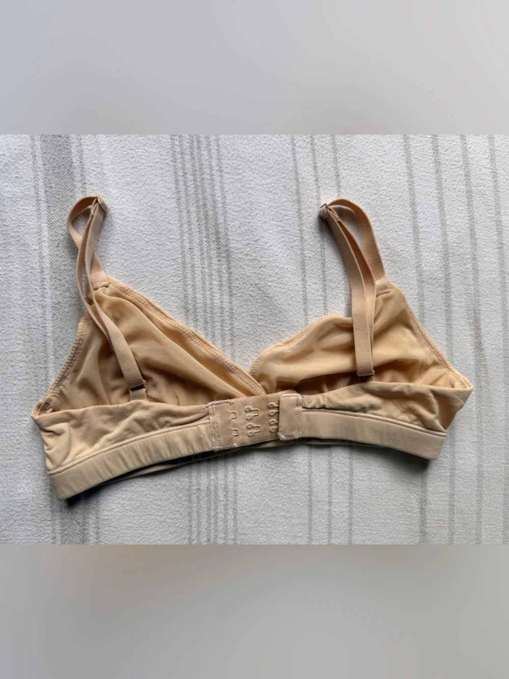 Skims Crossover Bralette - Picture 3 of 5